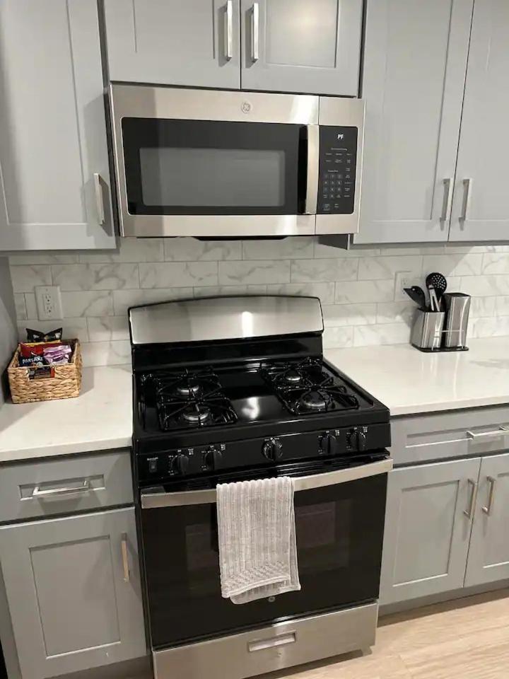 Luxury Stay For Nyc Visit Jersey City 7 Min Walk Nyc Train Station Екстериор снимка